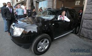 Dacia Duster ramkraak in Amsterdamse PC Hooftstaat, foto: Richard Mouw, Telegraaf