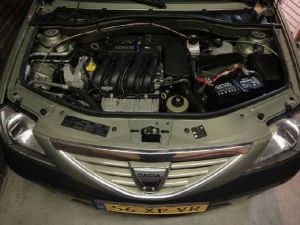 motorruimte van mijn dacia logan  mcv