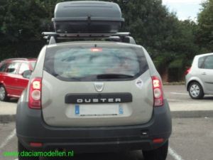 Dacia met dakkoffer