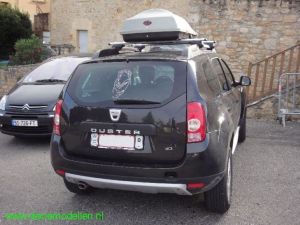 Dacia met dakkoffer