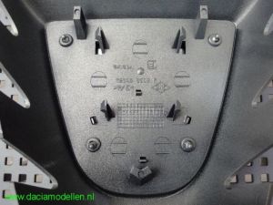 daciamodellen - een nieuw logo op mijn logan mcv