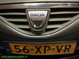 daciamodellen - een nieuw logo op mijn logan mcv