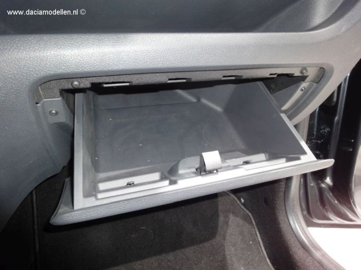 Daciamodellen op bezoek in Genève deel 5