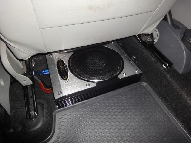 Toch een subwoofer in mijn Dacia