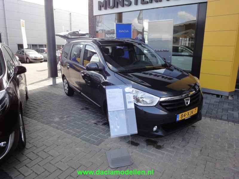 Dacia Lodgy staat in de showroom