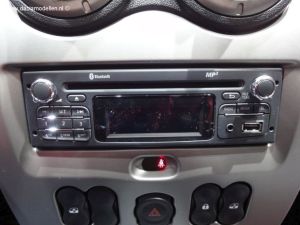 De Dacia duster Delsey in de kleur Gris olive