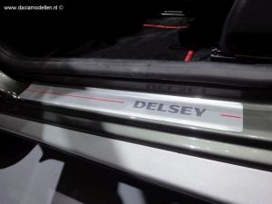 De Dacia duster Delsey in de kleur Gris olive