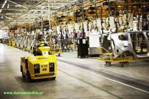 dacia-lodgy-tijdens-de-produktie-in-de-fabriek-in-marokko-01