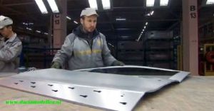 dacia-lodgy-tijdens-de-produktie-in-de-fabriek-in-marokko-04