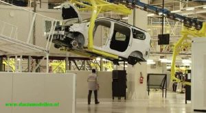 dacia-lodgy-tijdens-de-produktie-in-de-fabriek-in-marokko-24