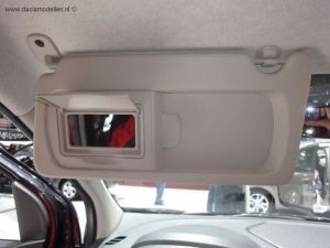 zonneklep van de dacia lodgy