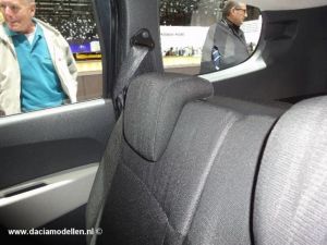 Komma-vormige hoofdsteunen in de Dacia Lodgy