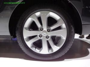 lichtmetalen velgen voor de dacia lodgy