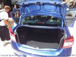 Dacia Logan Sedan Autosalon Parijs