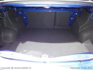 Dacia Logan Sedan Autosalon Parijs