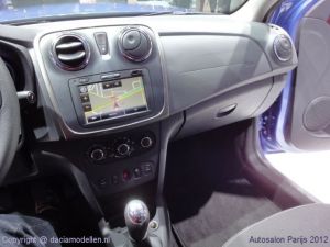 Dacia Logan Sedan Autosalon Parijs