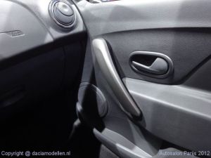 Dacia Logan Sedan Autosalon Parijs