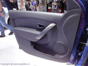 Dacia Logan Sedan Autosalon Parijs