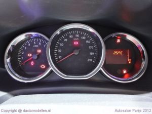 Dacia Logan Sedan Autosalon Parijs