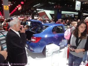 Dacia Logan Sedan Autosalon Parijs