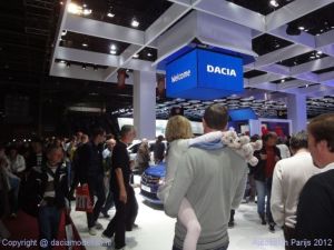 Dacia Logan Sedan Autosalon Parijs