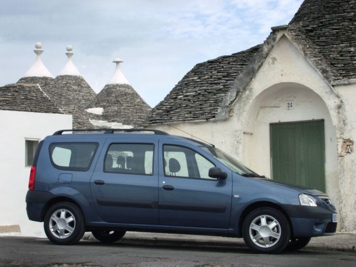 Logan MCV -  Officiële foto's