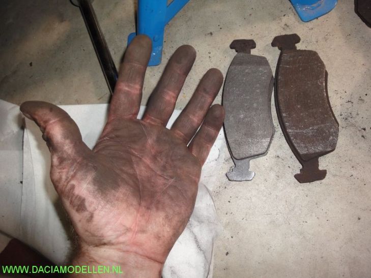 Remschijven en remblokken vervangen