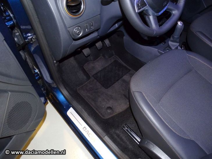 Mattenset voor mijn Lodgy Stepway