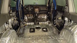 Dacia Lodgy isoleren