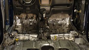 Dacia Lodgy isoleren