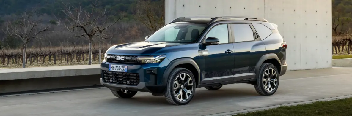 Waarom de Dacia Bigster de gevestigde orde te kijk zet als 'Auto Review Auto van het Jaar 2025'