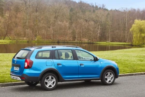 Logan MCV Stepway 2017